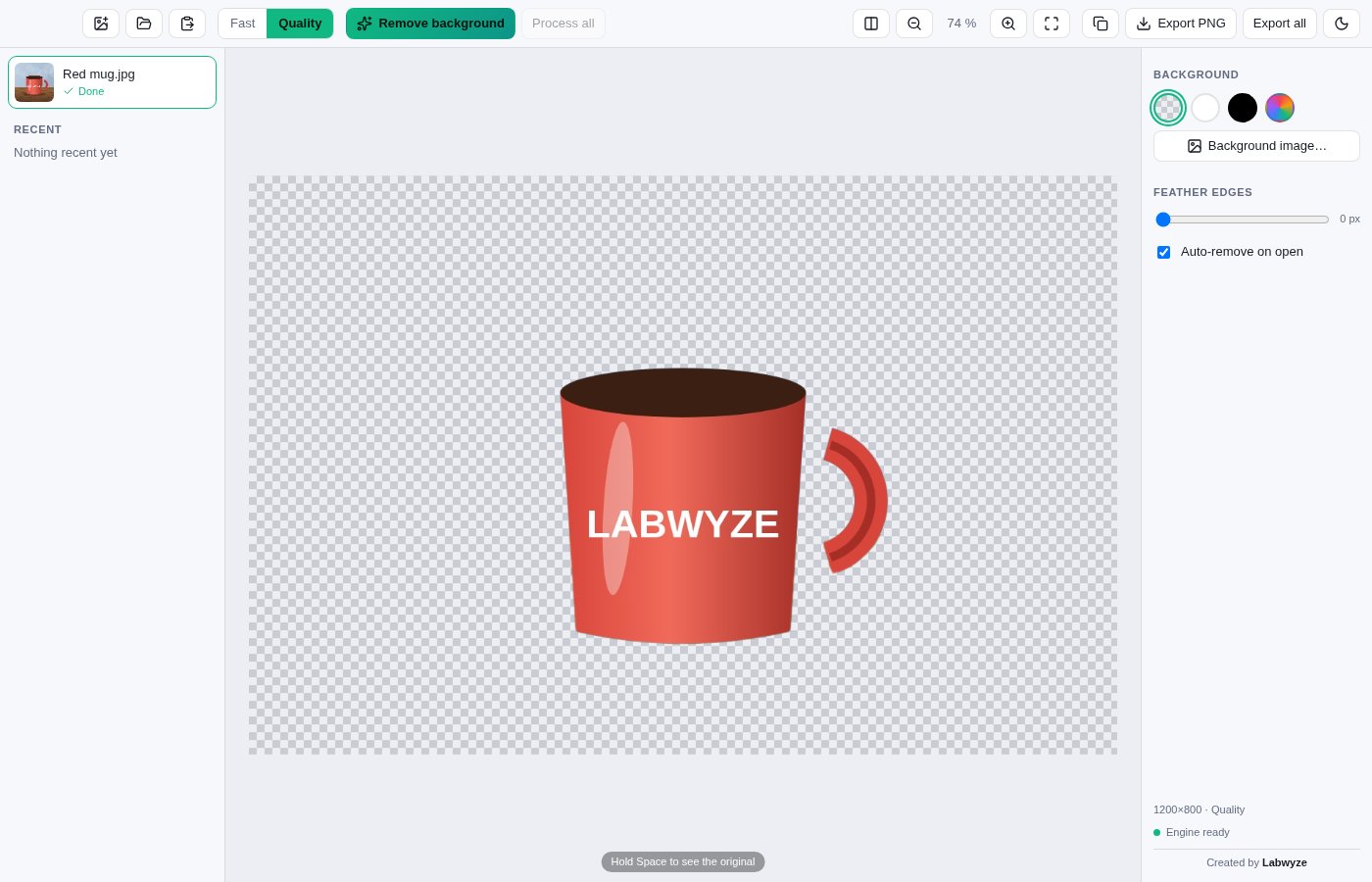 WyzeClear avec une tasse détourée de son arrière-plan sur un damier transparent (image d’exemple)